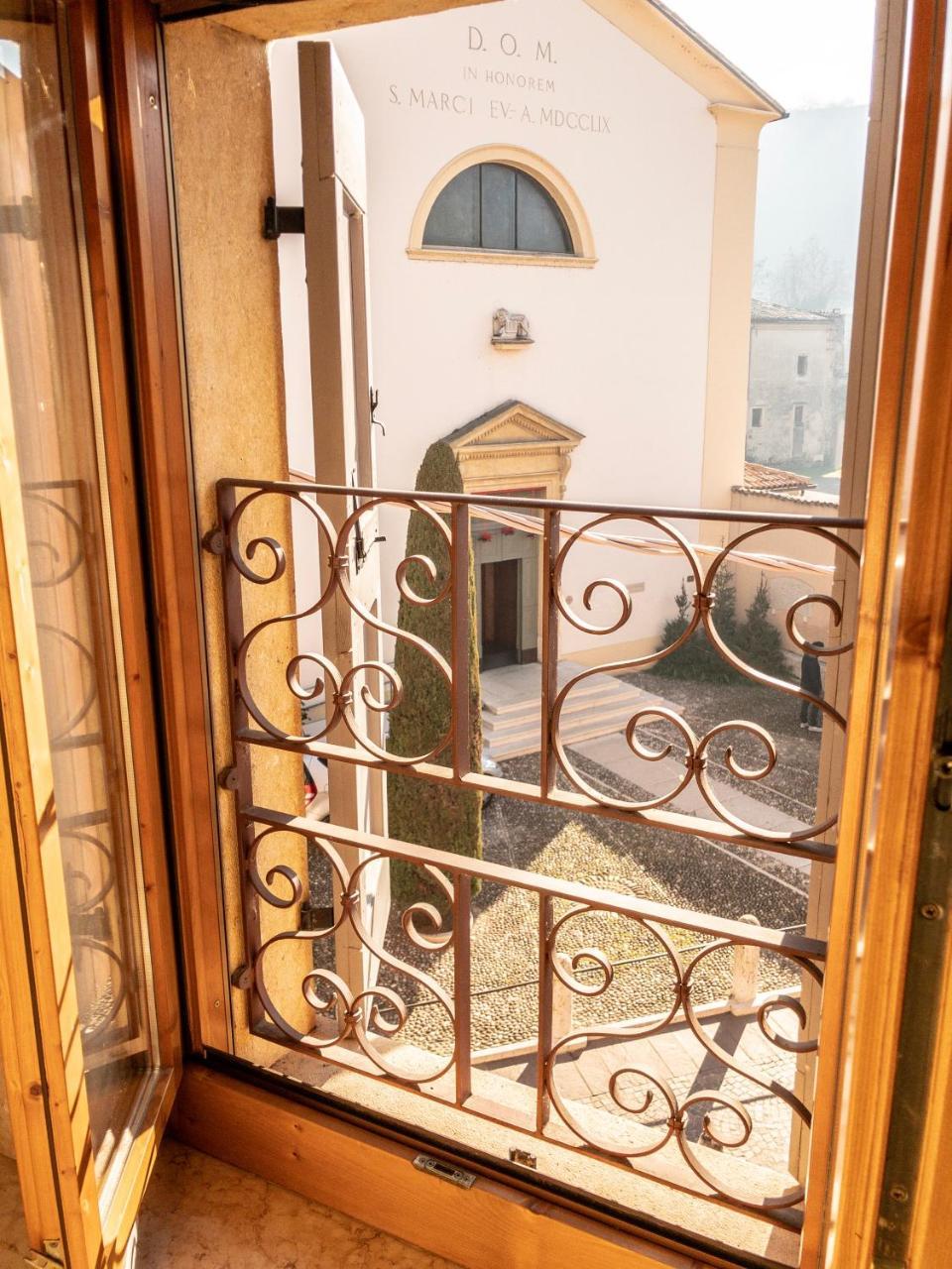 Le Finestre Su Borghetto Hotel วาเลจโจ ซูล มินโช ภายนอก รูปภาพ