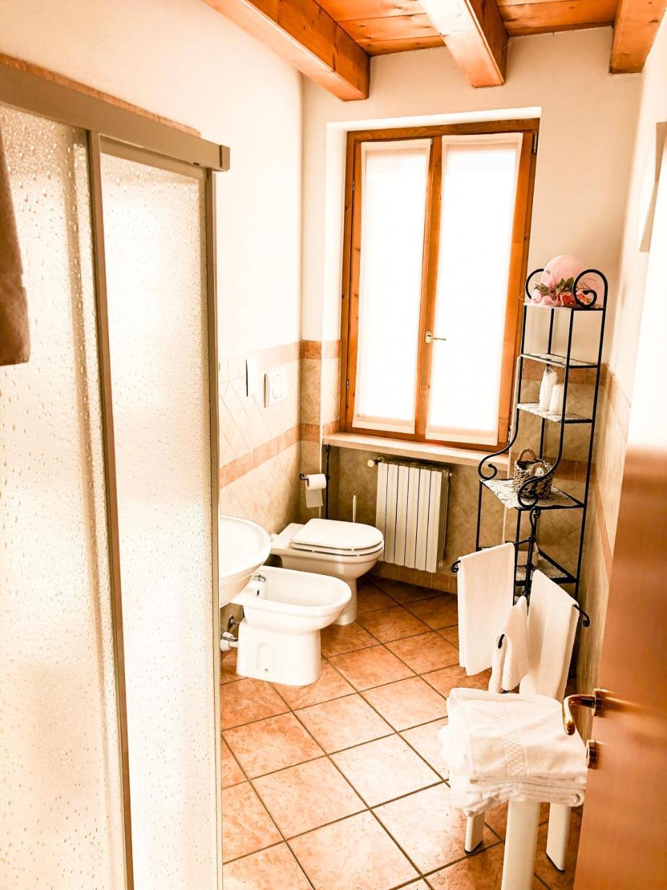 Le Finestre Su Borghetto Hotel วาเลจโจ ซูล มินโช ภายนอก รูปภาพ