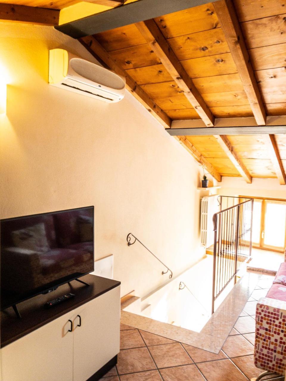 Le Finestre Su Borghetto Hotel วาเลจโจ ซูล มินโช ภายนอก รูปภาพ