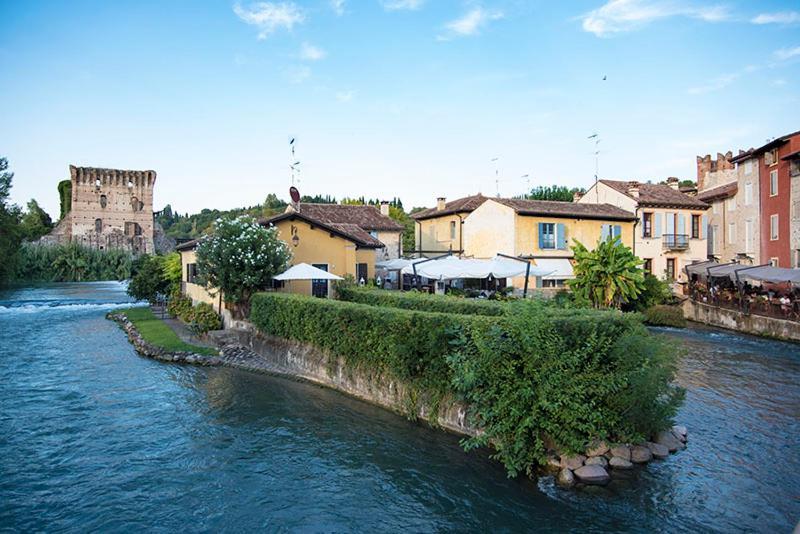 Le Finestre Su Borghetto Hotel วาเลจโจ ซูล มินโช ภายนอก รูปภาพ